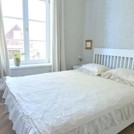 Old Town Apartment Next To Vaeike-Viik Beach Lägenhet