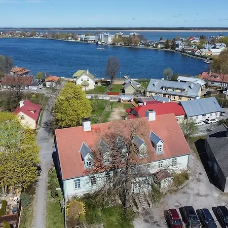 Old Town Apartment Next To Vaeike-Viik Beach Lägenhet