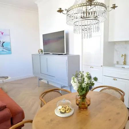 Lägenhet Old Town Apartment Next To Vaeike-Viik Beach Hapsal