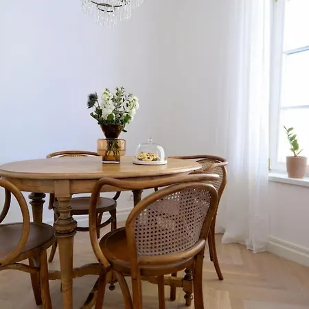 Lägenhet Old Town Apartment Next To Vaeike-Viik Beach *