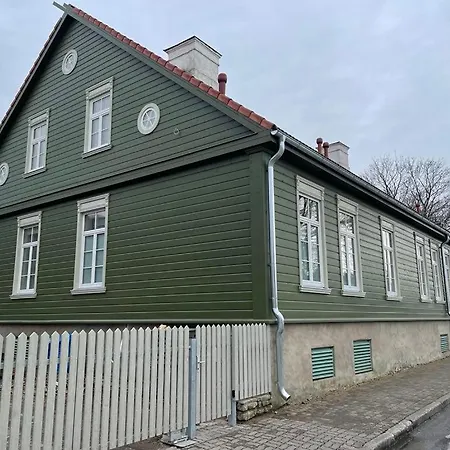 Old Town Apartment Next To Vaeike-Viik Beach Lägenhet *