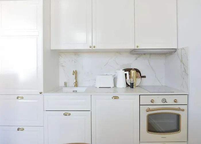 Apartament Lovely 2-bedroom With Free Parking