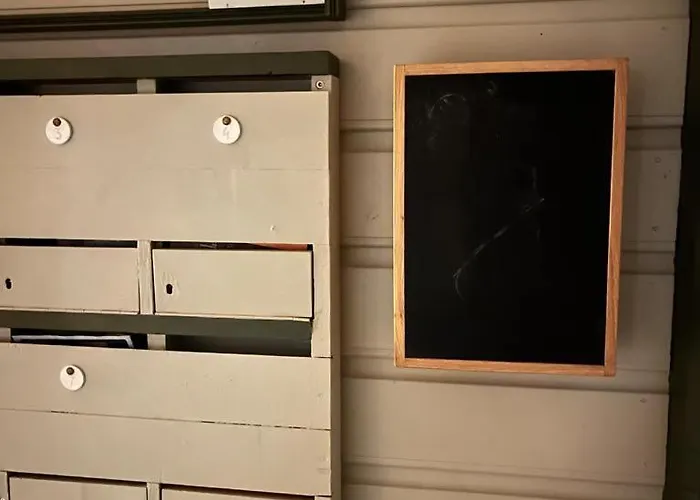 Lovely 2-bedroom With Free Parking *